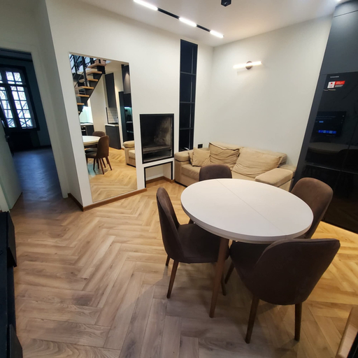 Dining 3, Urban Stay Tbilisi 3BR near metro, Tbilisi