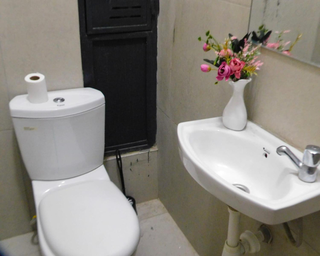Bathroom, Tsavo Royal Suburbs, Roysambu