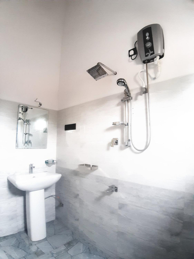 Bathroom 4, Sandy beach bloom, Weligama