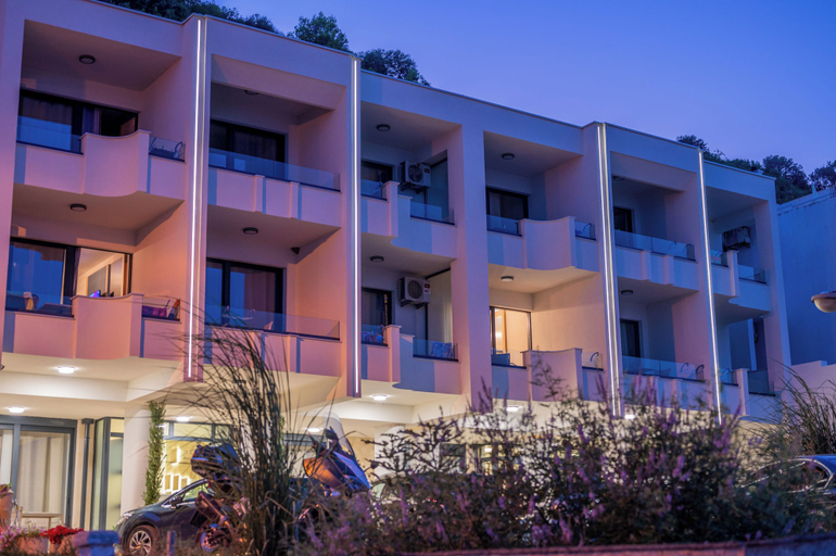 Exterior & Views, Seastar Apartments