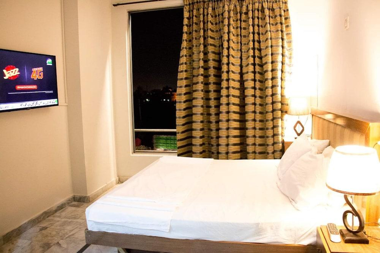 Bedroom 2, Pine View Hotel, Rawalpindi