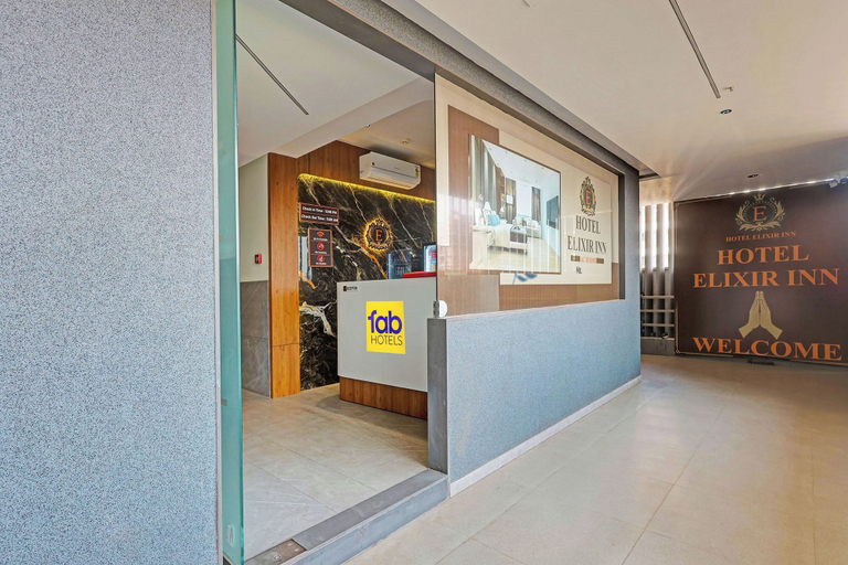 Property entrance 5, Fabhotel Elixir Inn, Surat