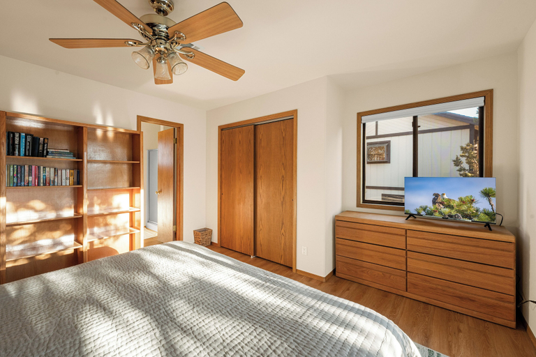 Room 2, Beau Bear, San Bernardino