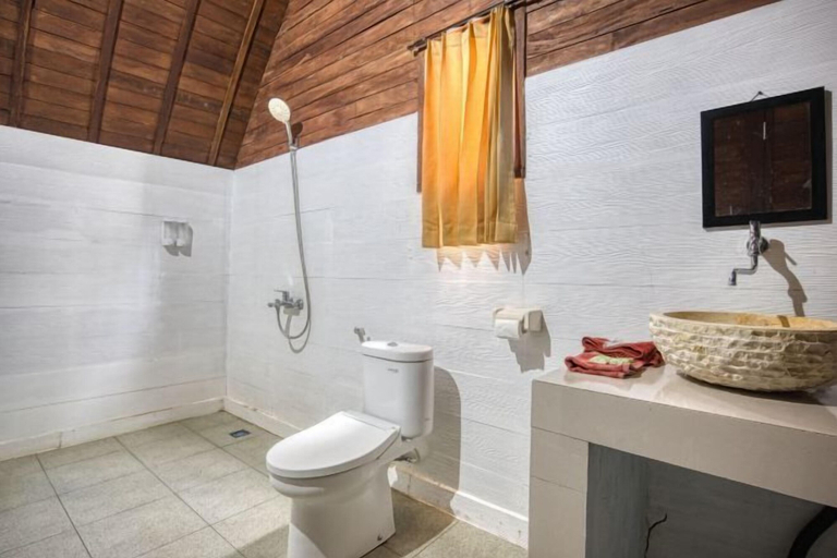 Bathroom, Megaland Bungalow, Klungkung