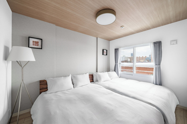 Room 4, E-US NAEBO STATION 402, Sapporo