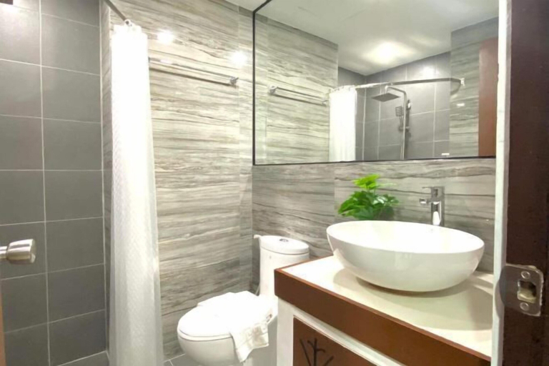 Bathroom 3, Bloom Boracay, Malay