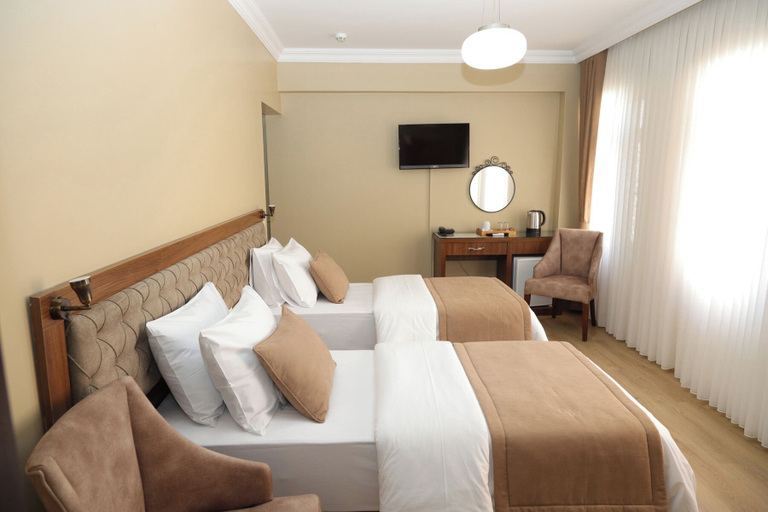 Bedroom 2, Ramparts, Fatih