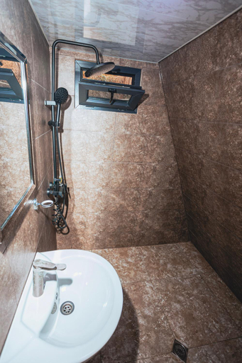 Bathroom 4, Turo House, Batumi
