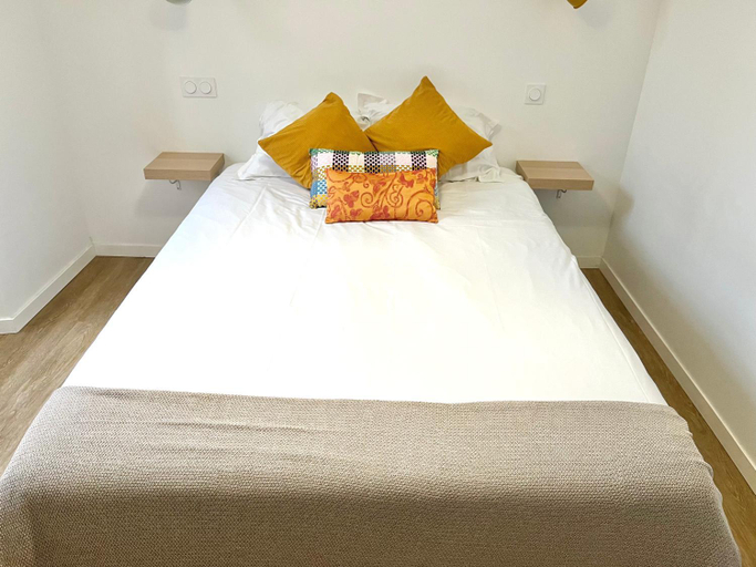 Bedroom 2, Le Mandragot, Pyrénées-Atlantiques
