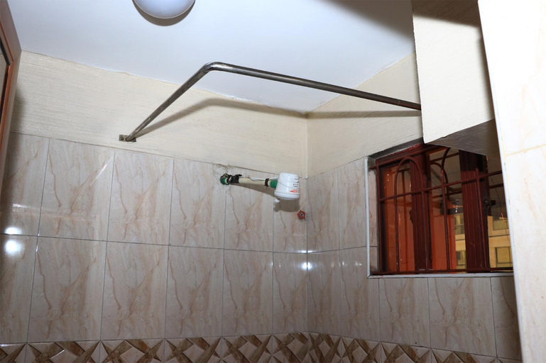 Bathroom 3, Geed Hotel, Starehe