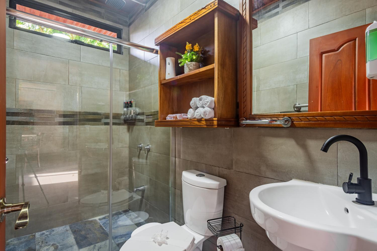 Bathroom 5, Kaluma Villas, San Ramón