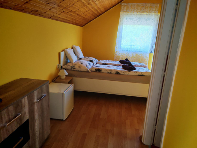 Bedroom 4, Lilian apartmanhaz, Siófok