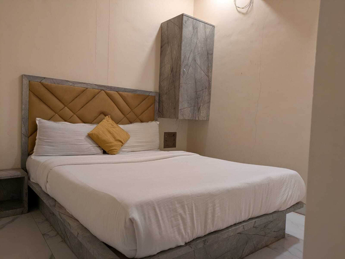 Room 2, Hotel New Pride Suite, Mumbai Suburban