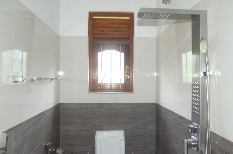 Bathroom 2, Villa A, Bope-Poddala