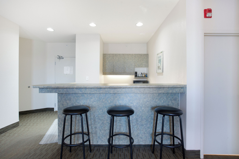 Others 5, Lakeview Inns & Suites - Okotoks, Division No. 6