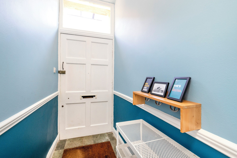 Interior 3, Elegant 2-Bed Flat with Edinburgh Charm, Edinburgh