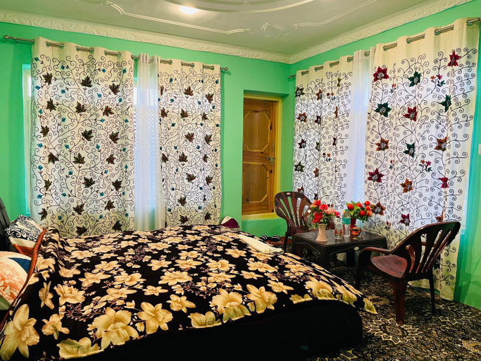 Bedroom 2, Fab Ocean Guest House, Baramulla