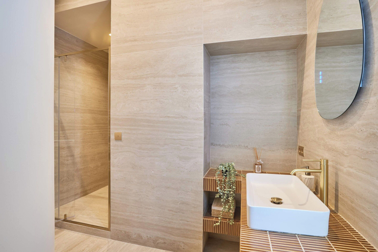 Bathroom 5, Charming Apartment in the Center of Paris, Paris