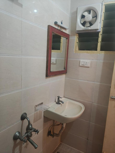 Bathroom 2, skylink residency, Chennai