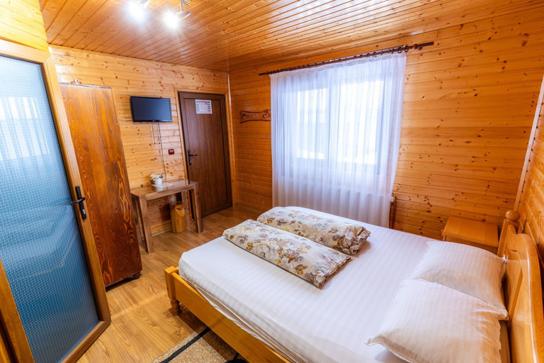 Bedroom 4, Pensiunea Casa Iulia Transalpina, Sugag