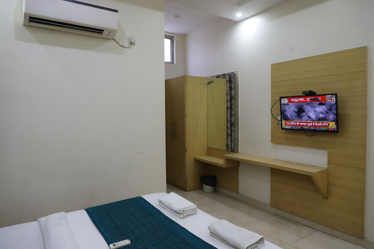 Bedroom 2, Hotel Lav-Kush Deluxe, Delhi