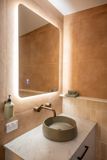 Bathroom 4, Pacific Sun Bargara, Burnett - Pt A