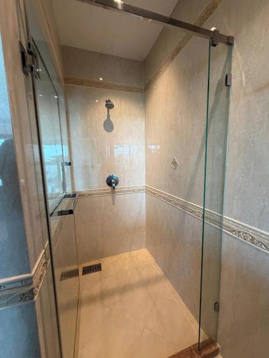 Bathroom 5, Gooseberry Baan & Bistro, Pattaya