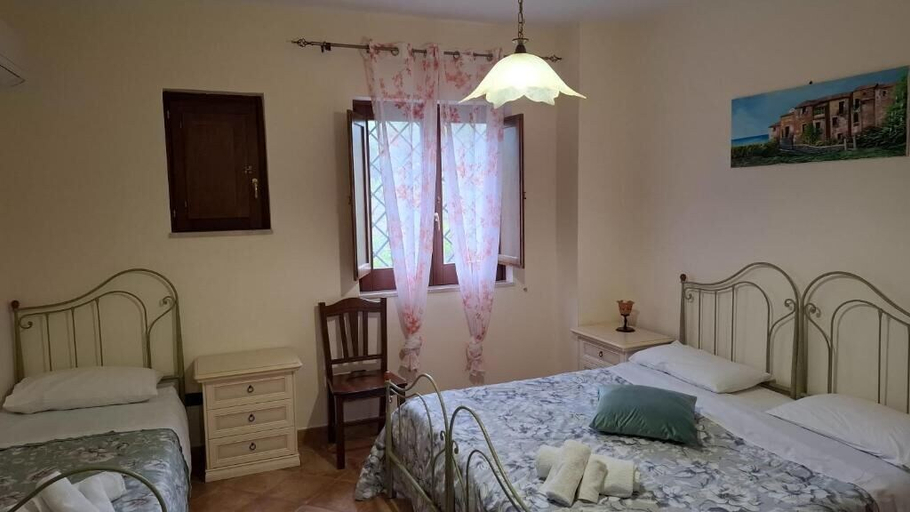Room 3, CAPOCANTO, Salerno