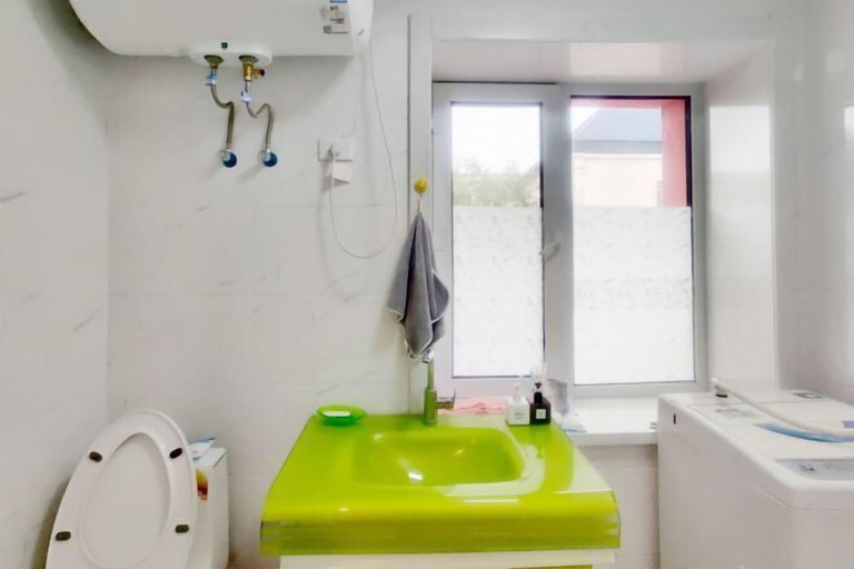 Bathroom 4, Youth Apartments (Bilberry Manor, Yichun), Yichun
