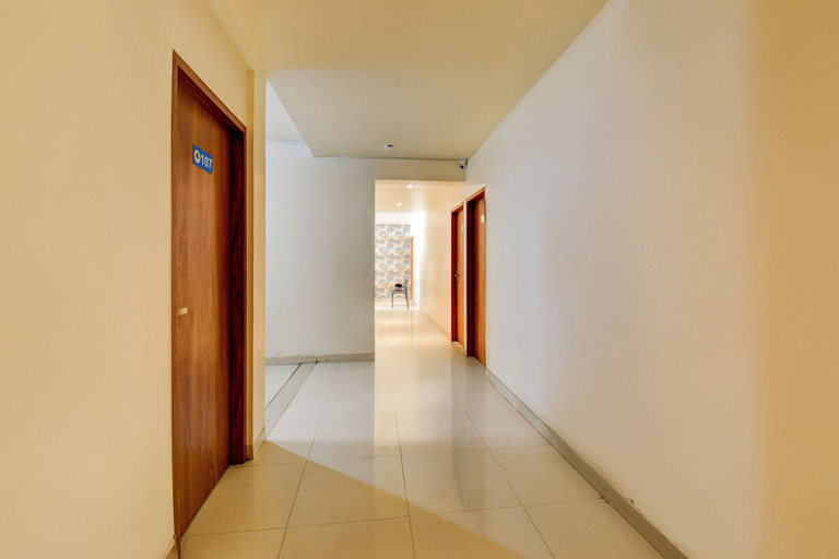 Lobby 2, Fabhotel Relax Inn Executive, Pune
