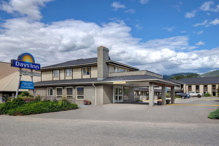 Exterior & Views 2, Days Inn by Wyndham Vernon, North Okanagan