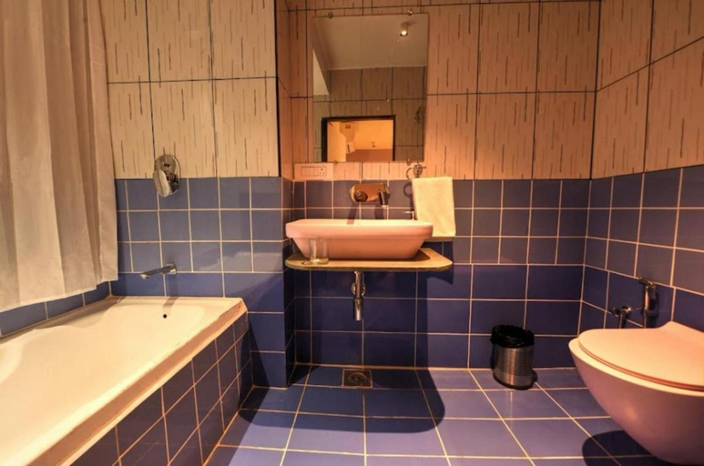 Bathroom 4, Boho Villa Mount Abu, Sirohi