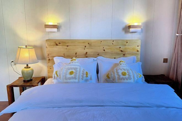 Bedroom 1, Xiangshangpin Hostel, Lijiang