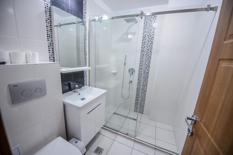 Bathroom 2, Solid Residence Mamaia 387, Constanta