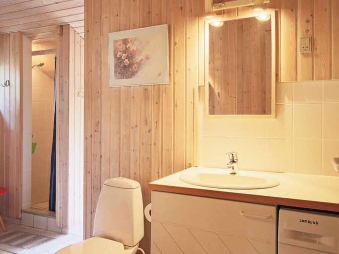 Bathroom 4, 5 Star Holiday Home in Vaeggerlose, Guldborgsund