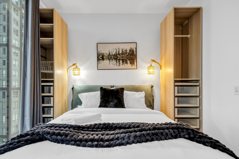 Room 2, Harbourfront West at City Centre, Toronto