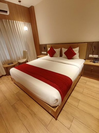 Bedroom 3, GAYATHRI HOTELS, Kozhikode