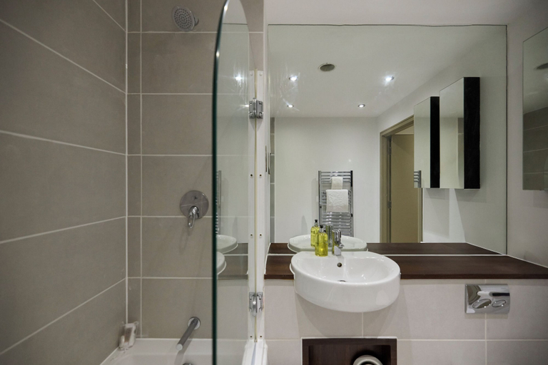 Bathroom 5, The Penny Court Apartment, London