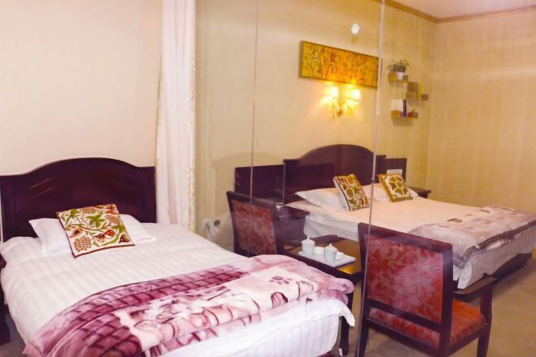 Bedroom 2, Dzongsa Book bar Inn, Dêqên Tibetan
