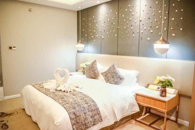 Bedroom 2, Sunlit Hotel, Chengdu