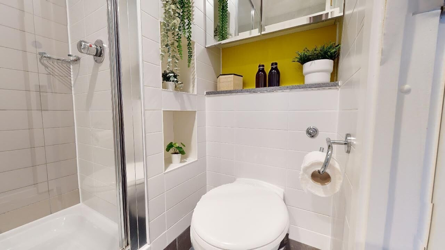 Bathroom 3, Student Only Highbury, London