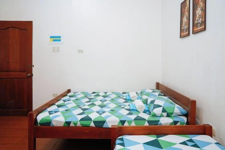 Bedroom 3, C Star Travellers Inn, Oslob