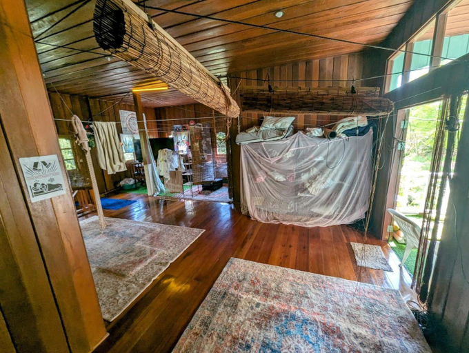 Bedroom, HyperLuˢᵖᵃᶜᵉ, K. Ko Kut