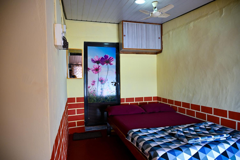 Bedroom 2, Honnavar River Front Home stay, Uttara Kannada