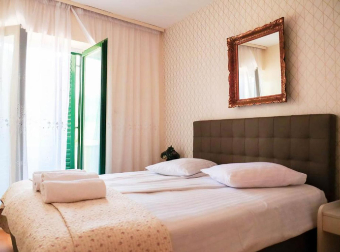 Room 4, Franov Butique Residence, Kali