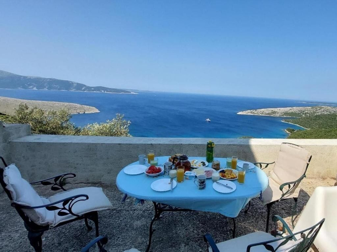 Outdoor dining, Apartments Rose, Mali Lošinj