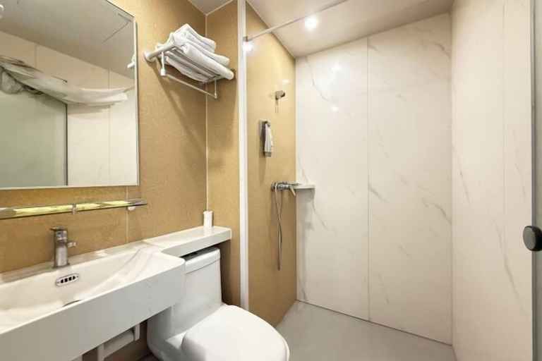 Bathroom 3, Palon Hotel (Chongqing Xinpaifang), Chongqing