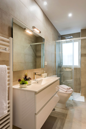 Bathroom 3, Genteel Home Tablas, Granada