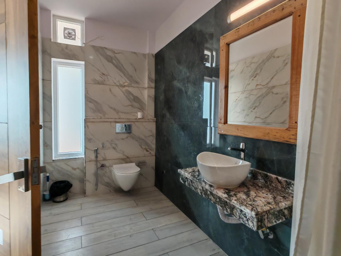 Bathroom 5, Om Homestay Tapovan Rishikesh, Tehri Garhwal