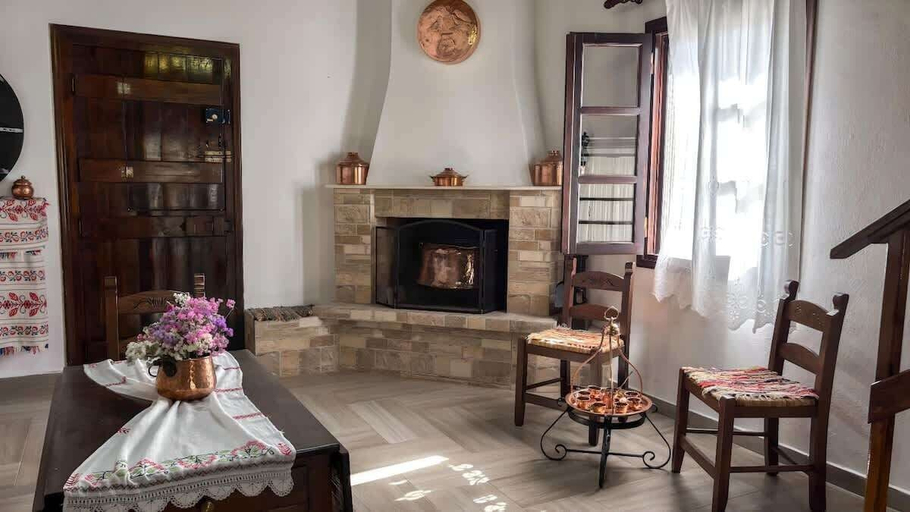 Room 3, Evnia Sunset Crete Escape Private Hottub Retreat, Crete